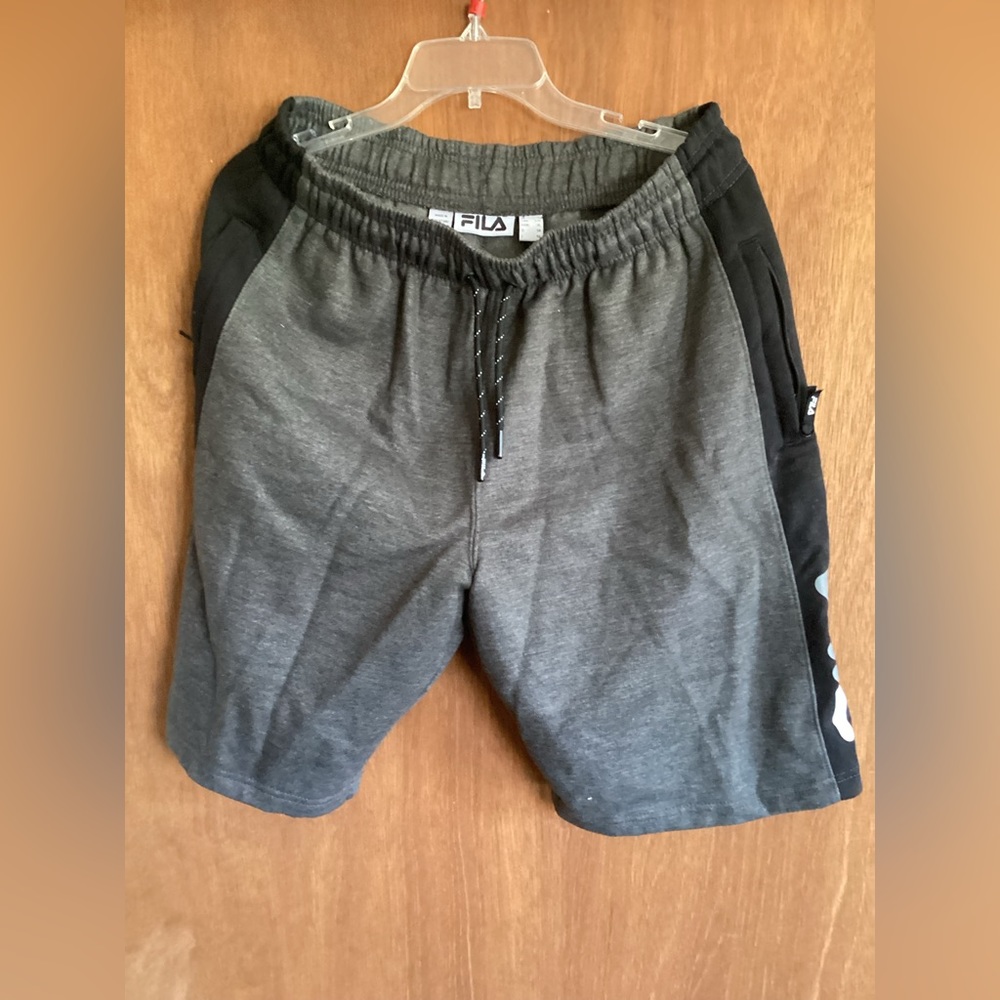 Fila, L, Gray Black Athletic Wear